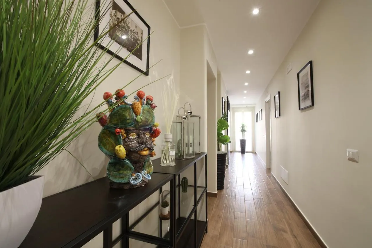 Khome Rooms & Apartment Catane Couette-café