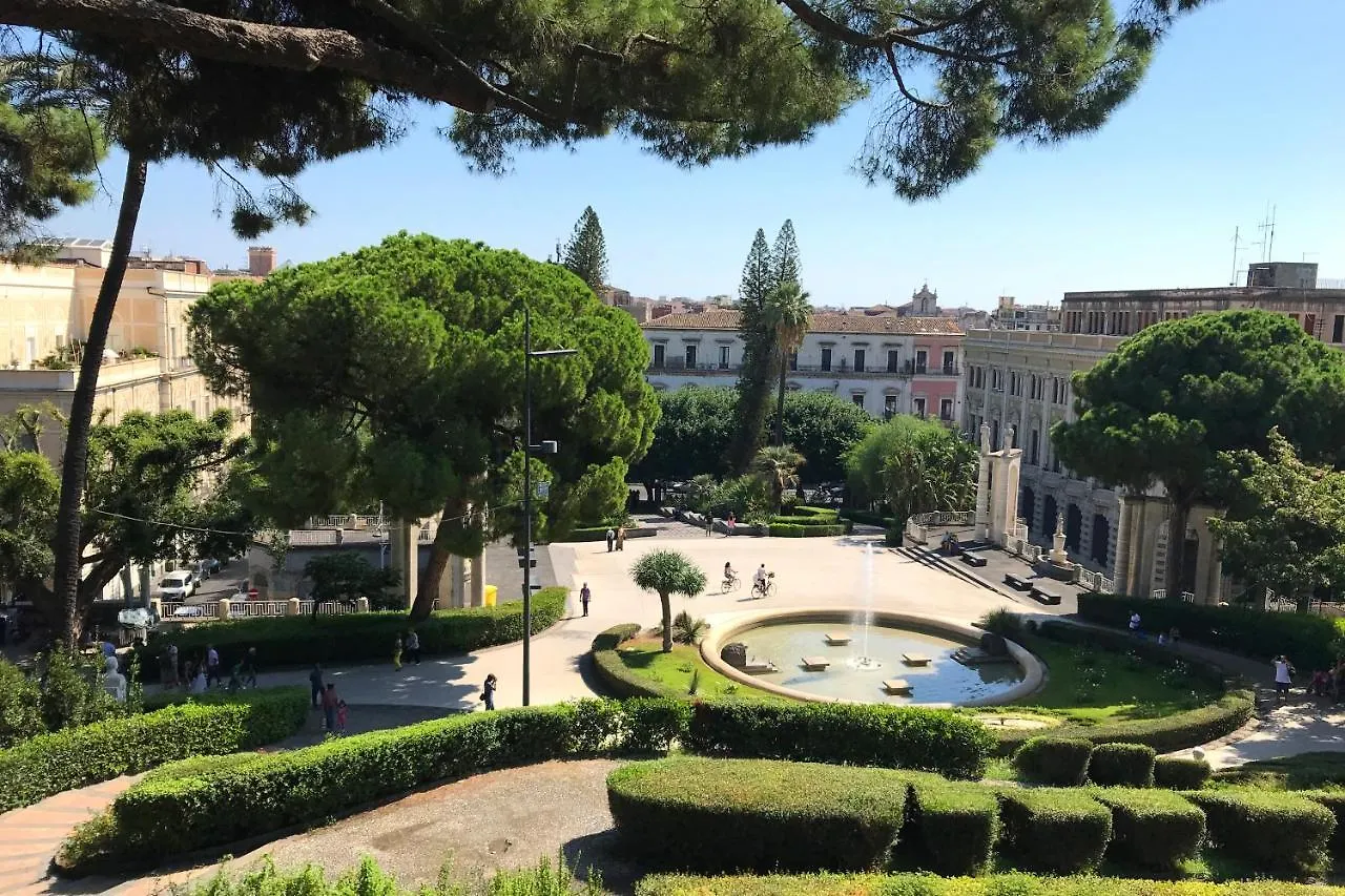 Bed & Breakfast Khome Rooms & Apartment Catania